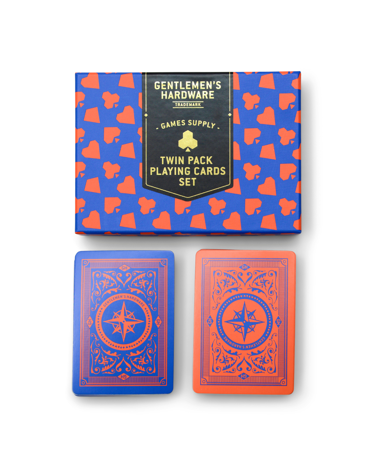 Duurzame en stevige kaarten, ideaal voor kaartspellen thuis of onderweg, verpakt in handige box van 130 x 89 x 18 mm.
