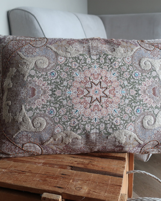 Handgemaakt Imbarro Kussen Elise van katoen, 40x60 cm, geborduurd met glinsterend gouddraad, vintage sierkussen voor bank of slaapkamer